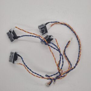 Xiaomi S20+ robotporszívó kábelcsatlakozók és vezetékek.